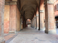 En af de mager arcader i Bologna
