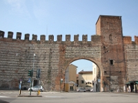 En del af bymuren i Verona