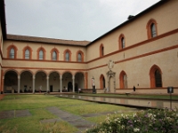 Castello Sforzesco blev bygget i det 15 århundrede af Francesco Sforza,Greve af Milan.