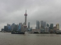 Huangpu floden med syskrabererne i Pudong i baggrunden