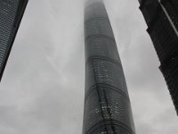 Shanghai Tower. Bygningen er 632 meter høj med øverste etage i 561 meter