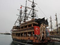 Skibet som vi sejlede med - Pirates of the Caribbean - The Flying Dutchman og dens kaptajner Davy Jones og Erdogan.