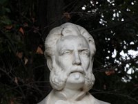 Statue af Aristotelis Valaoritis - national poet