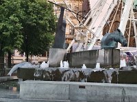 Neptunbrunnen er et kunstværk af  Waldemar Otto