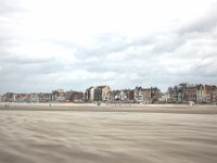 Spøjs billede med sandet som hvirvler hen over stranden.