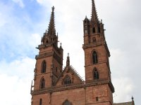 Basler Münster var oprindeligt en katolsk katedral og i dag en reformeret protestantisk kirke.