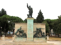 Vanja Radaus monumentet fra 1957 til minde om de helte som faldt under anden verdenskrig