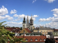 Zagreb katedralen med Crkva sv. Marije i forgrunden