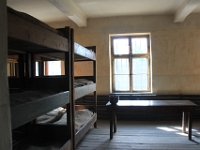 Fangernes lokaler og deres sovepladser.