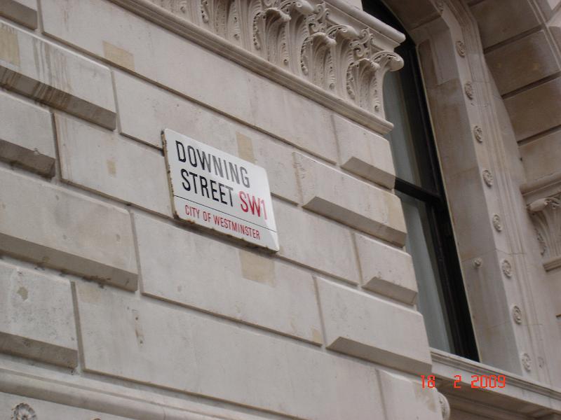 DSC02975.JPG - Og så lige et billede af naveskiltet på en ret kendt gade i London