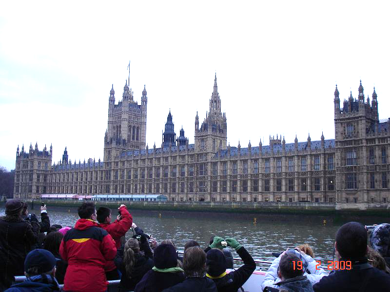 DSC03026.JPG - House of Parliament set fra vandsiden (Themsen)