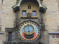 Prags astronomiske ur. Uret blev først installeret i 1410, hvilket gør det til det tredjeældste astronomiske ur i verden og det ældste ur, der stadig er i drift.