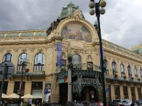 Kommunal bygning der huser Smetana Hall, et berømt koncertsted i Prag