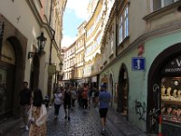 En af de små gade i den gamle bydel i Prag.