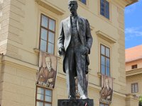 Statue af Tomáš Garrigue Masaryk (født 7. marts 1850, død 14. september 1937). Han var en tjekkisk politiker og er kendt som den tjekkoslovakiske landsfader. Han var central i oprettelsen af Tjekkoslovakiet og var den første præsident i landet.