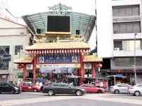 Indgangen til Jalan Petaling som er et travlt indkøbscenter i Kuala Lumpur's Chinatown.