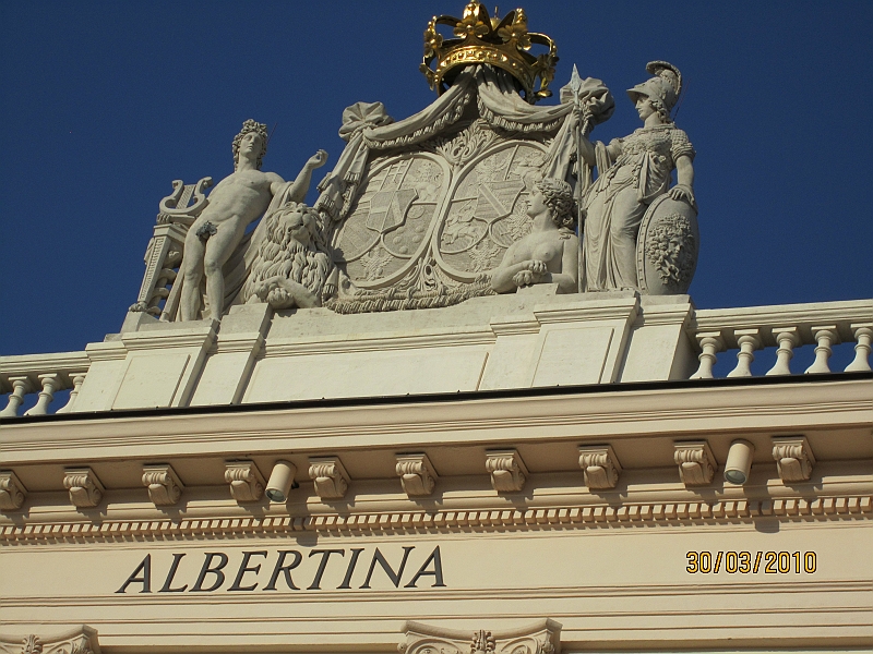 IMG_0049.JPG - "Palais Albertina" inderholder et af de mest betydende kunstsamlinger i verden. Det inderholder mere end 65.000 tegninger og mere end 1 million grafisker værker.
